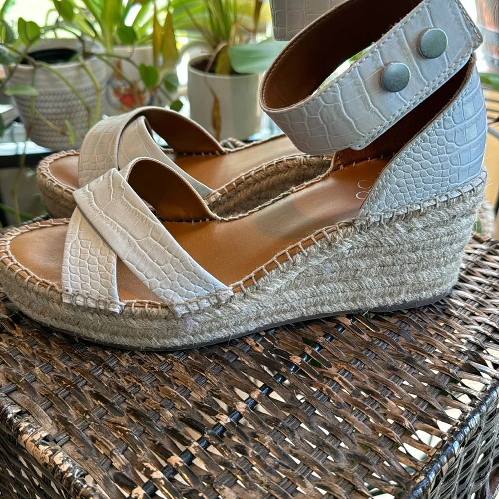 FRANCO SARTO Carlotta white animal print espadrille wedge sandal women’s size 10